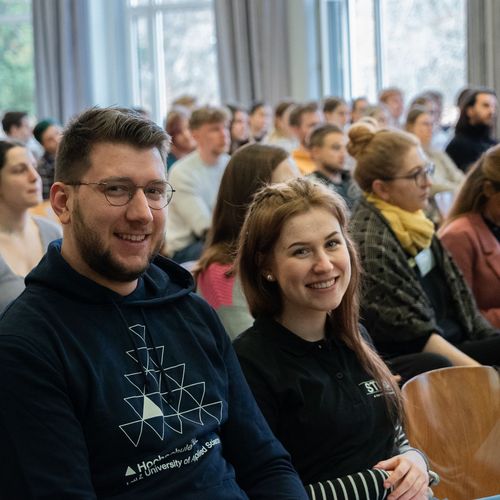 Am Wernigeröder Hochschulstandort wurden die Erstsemester-Studierenden in der Mensa begrüßt. Foto: Anna-Michaela Schmidt/Hochschule Harz