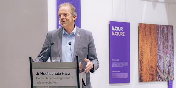 Begrüßung durch Prof. Dr. Folker Roland, Rektor der Hochschule Harz