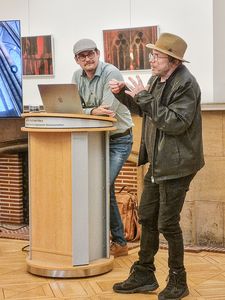 Daniel Ackermann und Axel Neumann eröffnen die Ausstellung