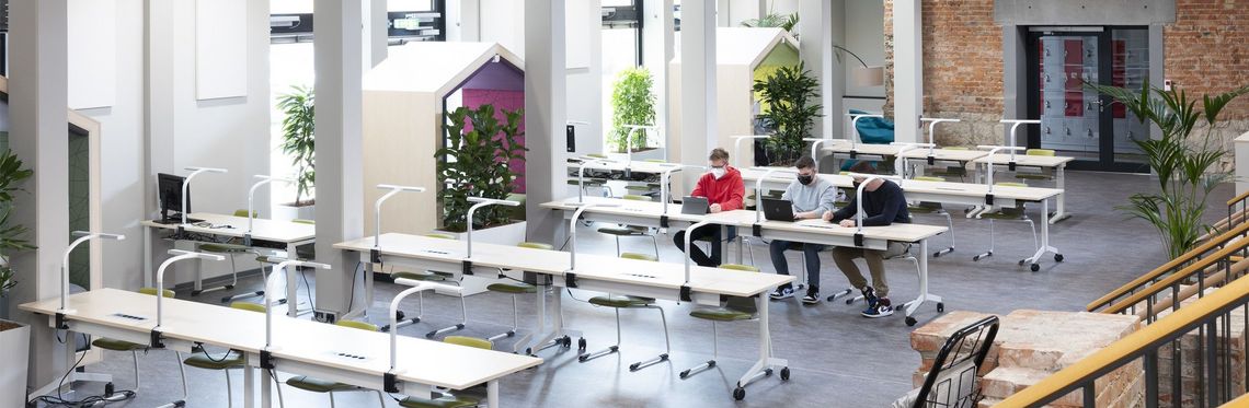 Blick in die neueröffnete Hochschulbibliothek