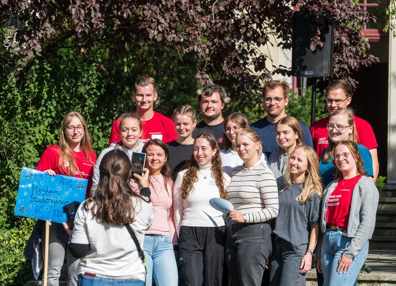 Optimaler Start durch die Orientierungstage: Von Mentoren begleitet, lernten die Neulinge in kleinen Gruppen schon vorab Campus, Stadt und Studentenleben kennen. 
