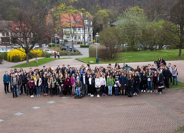 Knapp 160 Schülerinnen und Schüler aus sieben Bundesländern besuchen in den Osterferien den Mathe-Kurs „Fit 4 Abi&Study“ an der Hochschule Harz