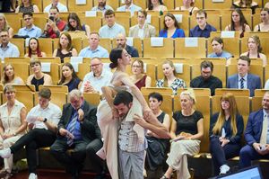 Das Ensemble TanzHarz während der Feierlichen Exma am Hochschulstandort in Halberstadt.