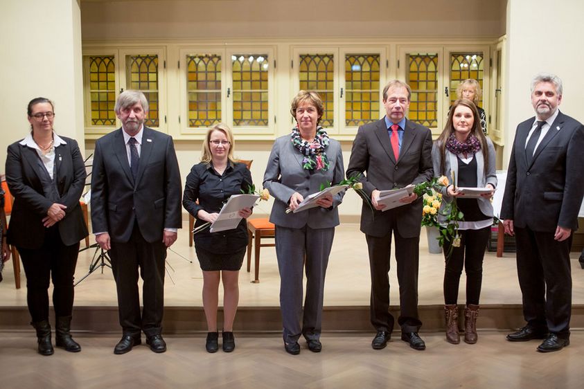Bild: Im Rahmen der feierlichen Exmatrikulation des Fachbereichs Automatisierung und Informatik wurden die Teilnehmerinnen und Teilnehmer des berufsbegleitenden Zertifikatskurses „Energie- und Versorgungsmanagement“ in würdigem Rahmen zu ihrer Leistu