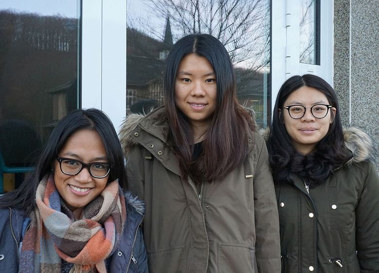 Hazel Catorce (links), Ruiping Liu (Mitte) und Qiaochu Wang (rechts) nutzen das Austauschprogramm zwischen Deutschland und China, um einem zweiten Hochschulabschluss zu erlangen. Foto: Hochschule Harz