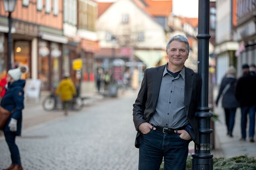 Prof. Dr. Georg Felser spricht anlässlich des 150. Geburtstags von Thomas Mann bei der GenerationenHochschule am 17. Juni über dessen Werk und Bedeutung. Foto: Frank Barlen/HS Harz