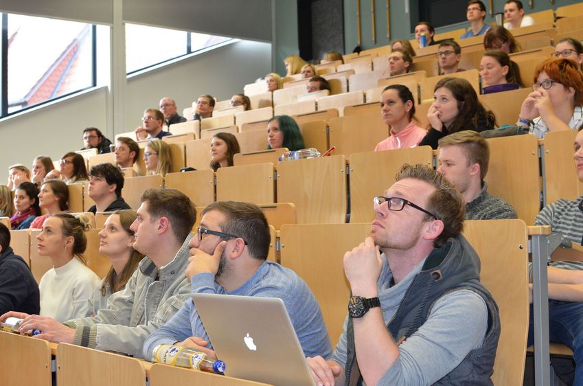 Vorlesung Verfassungsrecht mit Prof. Dr. Hillgruber