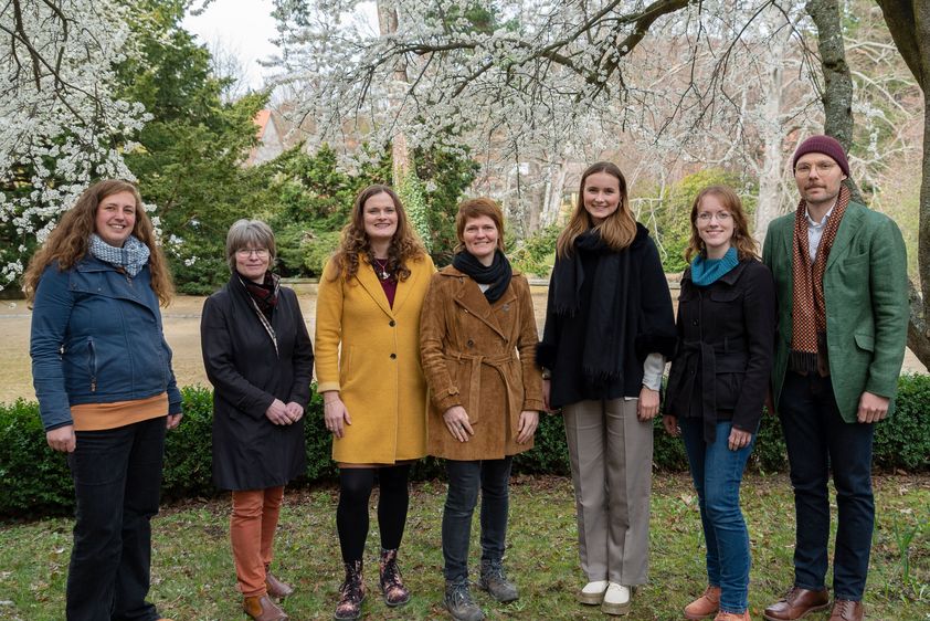 Machen sich gemeinsam stark für den Klimaschutz an der Hochschule Harz (v.l.n.r.): Stefanie Steinwender, Dr. Ute Urban, Friederike Herrmann, Jeannette Israel-Schart, Bea Pfitzner, Anja Klinner und Prof. Dr. Philipp David Schaller. Foto: A.-M. Schmidt