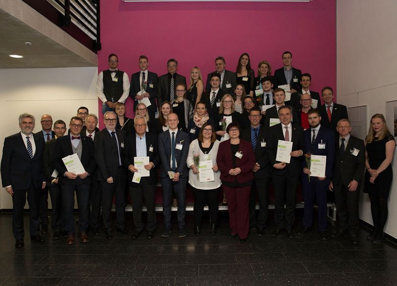 16 neue Studierende wurden beim 11. Stifterabend in den Kreis der Stipendiaten aufgenommen und lernten ihre Förderer kennen – 33 Deutschlandstipendien existieren insgesamt an der Hochschule Harz. Foto: Hochschule Harz