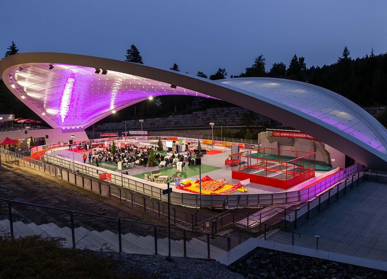 Die Schierker Feuerstein Arena war die stimmungsvolle Kulisse für einen ganz besonderen 17. Stifterabend. 