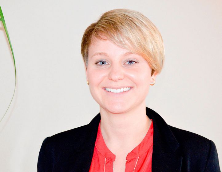 Bild: Absolventin Luisa Wolter freut sich über ihre Teilnahme am Nachwuchsförderprogramm des 4. World Tourism Forum Lucerne.