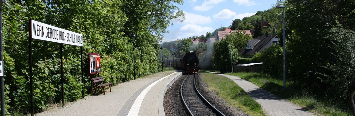 Haltestelle Brockenbahn an der Hochschule Harz
