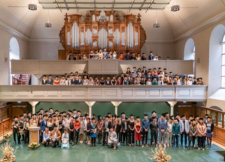 Die Feierliche Exmatrikulation des Fachbereichs Wirtschaftswissenschaften fand erstmals im Konzerthaus Liebfrauen im Zentrum von Wernigerode statt. Foto: Hochschule Harz