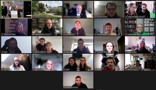 Screenshot aus dem Online-Meeting zur feierlichen Exmatrikulation