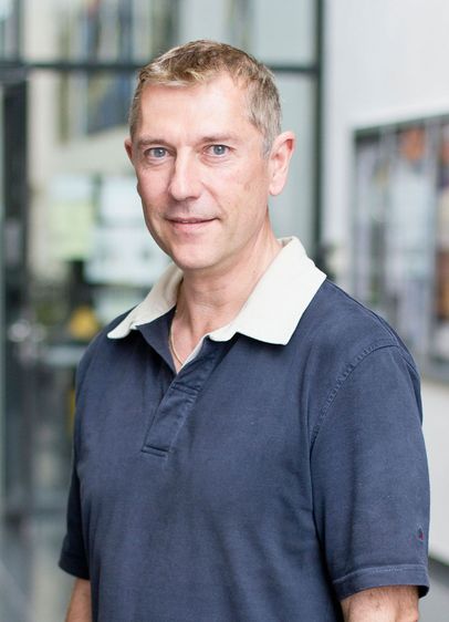 Bild: Prof. Dr. Ulrich Fischer-Hirchert, Hochschullehrer am Fachbereich Automatisierung und Informatik der Hochschule Harz, leitet das innovative Medizintechnik-Projekt „tecLA LSA“. Foto: Hochschule Harz