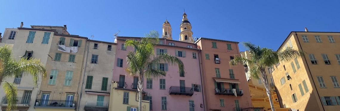 Bunte Häuser an der Côte d´Azur